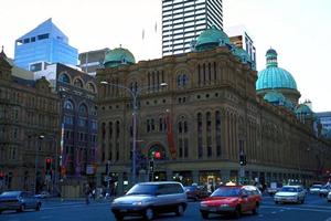 福岡市の車買取・中古車販売｜カーチス福岡西の魅力とサービス