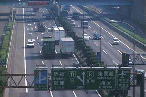 多種多様な車検メニューがある専門店